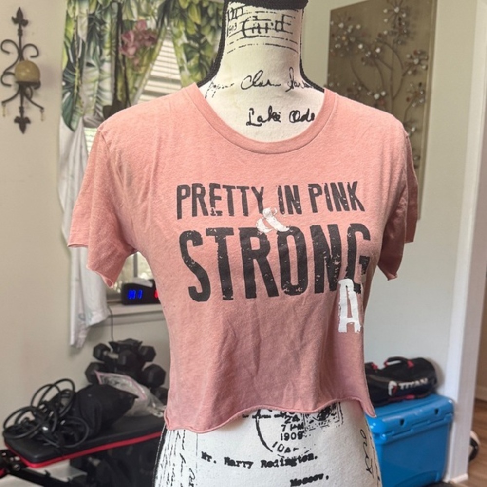 Strong Statement Pink Crop Top CrossFit gym workout comfortable crop size M
